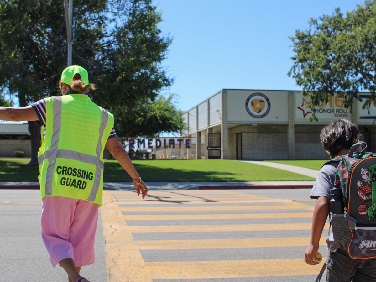 Santa Ana Calls on OC Supervisors to Help Fund Crossing Guards